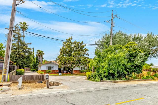 18455 Old Monterey Road, Morgan Hill CA: https://media.crmls.org/mediaz/990e7c85-6709-4f3b-b8d3-c48f2b2c180f.jpg