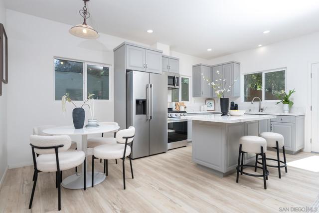 Image 11 of 75 For 12325 Lemoncrest Drive