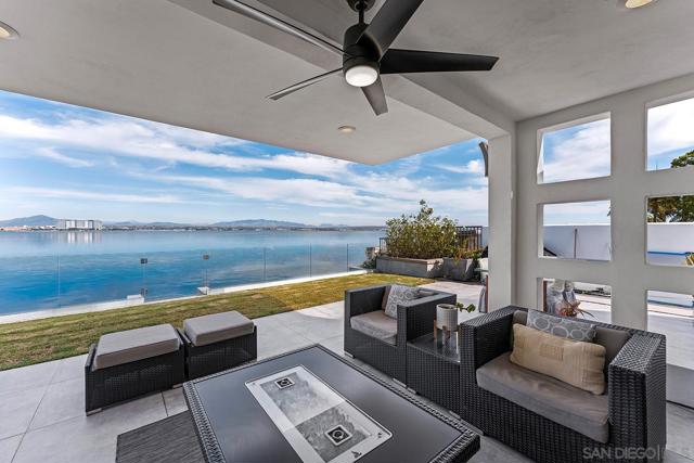 5 Spinnaker Way, Coronado CA: https://media.crmls.org/mediaz/991042d4-00f9-47f6-b2f8-dc2cdb1d51d2.jpg