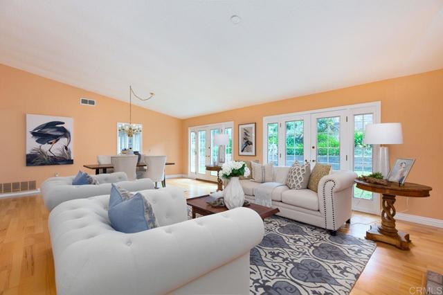 Detail Gallery Image 14 of 33 For 3005 Cadencia Street, Carlsbad,  CA 92009 - 4 Beds | 3 Baths