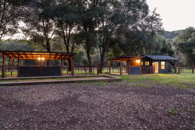 10555 Watsonville Road, Gilroy CA: https://media.crmls.org/mediaz/99108137-6896-48b6-af21-fbd8e43aaabe.jpg