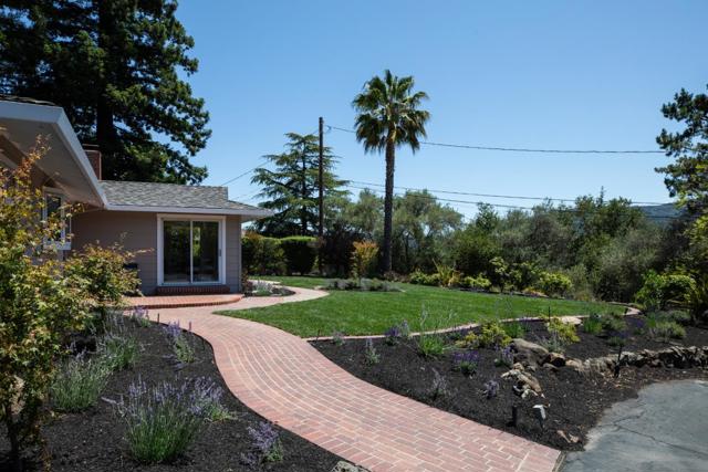 348 Costello Drive, Los Altos CA: https://media.crmls.org/mediaz/99108c5b-9c19-47c9-9f6a-812dbf7d142a.jpg