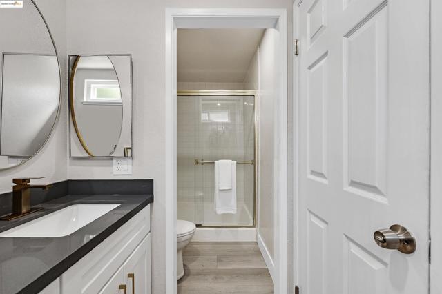 2802 Jones Gate Ct, Pleasanton CA: https://media.crmls.org/mediaz/9911fc33-a51c-48c8-906f-ea0165345c77.jpg
