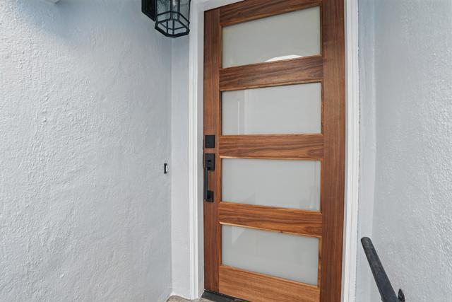 119 Nueva Ave, San Francisco CA: https://media.crmls.org/mediaz/991203dc-dc26-4289-bb71-fbcad9e5277d.jpg