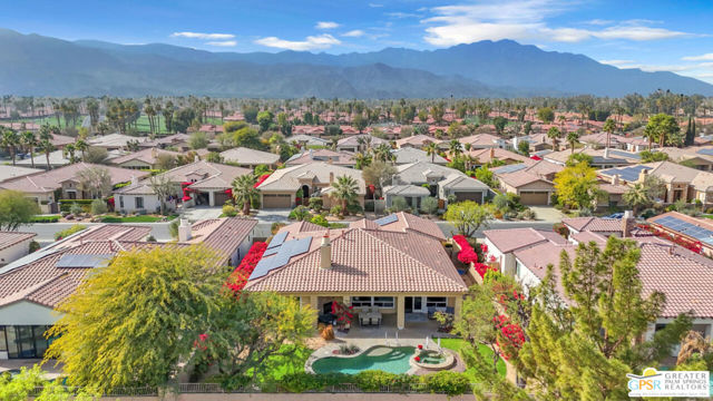 41728 Via Treviso, Palm Desert CA: https://media.crmls.org/mediaz/99121ed7-9d32-40c3-a171-b15a18763bc7.jpg