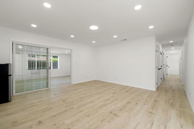 2621 Wood Violet Way, Sacramento CA: https://media.crmls.org/mediaz/9912ac8a-1faa-4631-8f7c-70da848d2f03.jpg