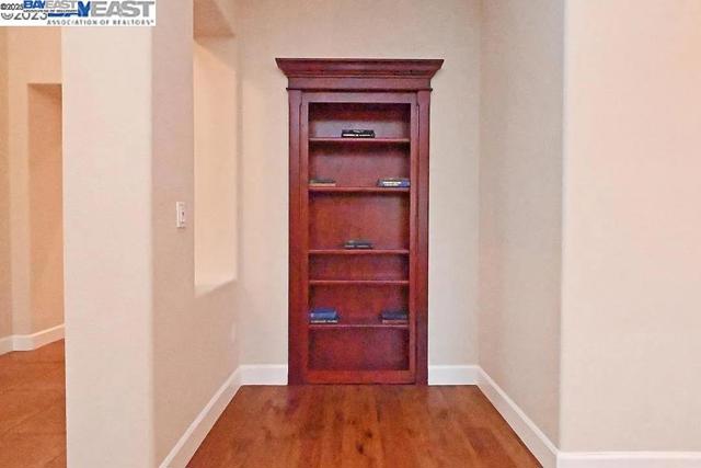 787 Barleta Ln, Livermore CA: https://media.crmls.org/mediaz/9912e661-38de-48bc-acc3-c26fb0aa1297.jpg