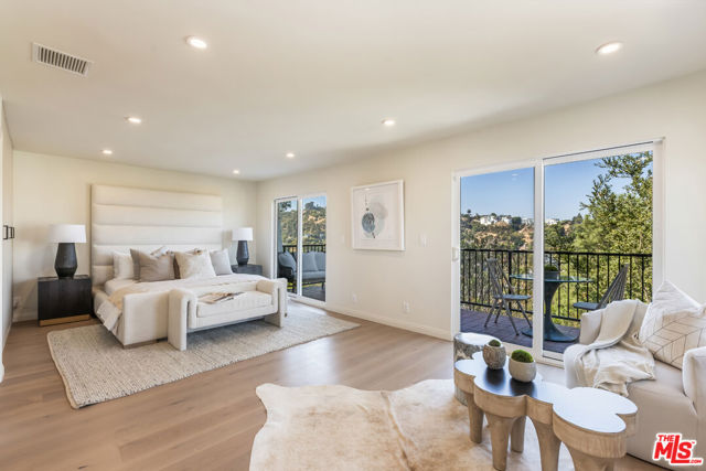 8300 Grand View Drive, Los Angeles CA: https://media.crmls.org/mediaz/9913b93b-5347-4ca1-8190-31f24d9fec2e.jpg