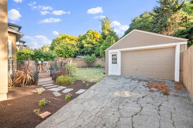 1547 Columbus Avenue, Burlingame CA: https://media.crmls.org/mediaz/9913c6fd-74e4-4b09-9e44-b58639c058c7.jpg