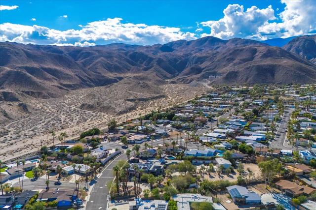 39061 Bel Air Drive, Cathedral City CA: https://media.crmls.org/mediaz/99145a9e-631c-431e-bbe3-aa34bd424732.jpg