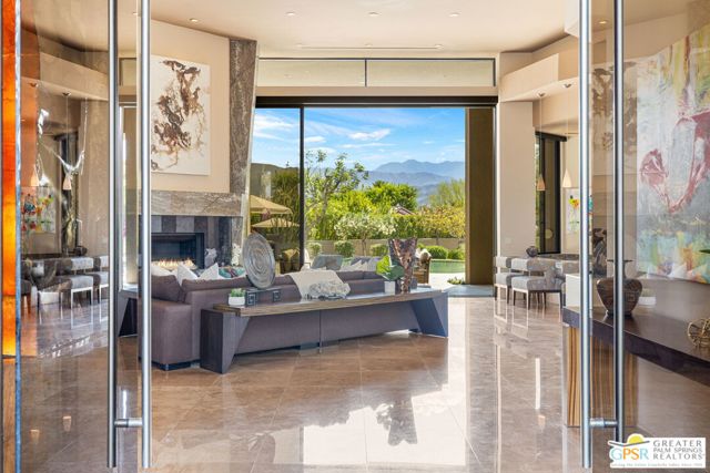 4 Paradise Cove Court, Rancho Mirage CA: https://media.crmls.org/mediaz/9914e09b-5d02-4823-b94b-66a2d2999503.jpg