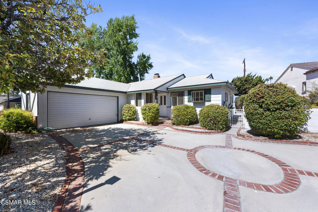 8333 Broadacre Drive
