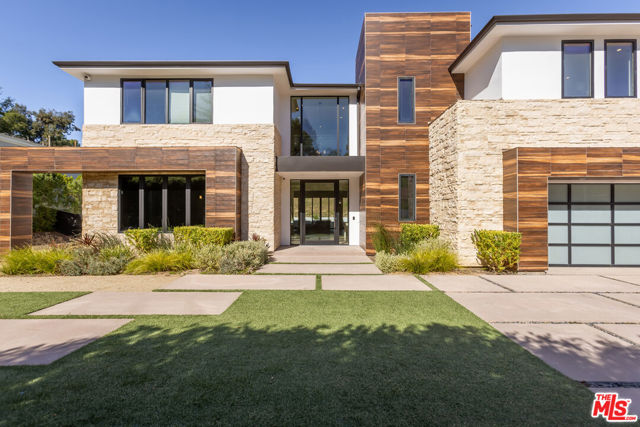 4607 Vanalden Avenue, Tarzana CA: https://media.crmls.org/mediaz/99159ae0-13eb-404b-993b-94ec8fad69ad.jpg