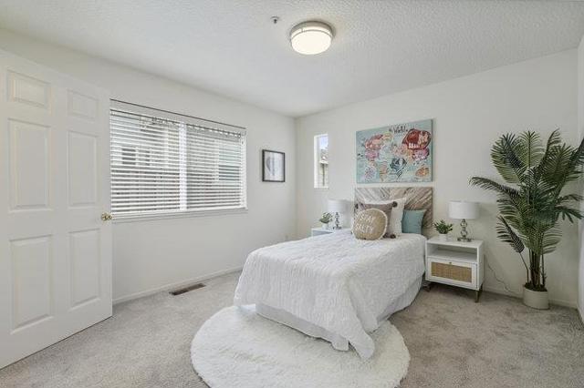 410 35th Avenue, Santa Cruz CA: https://media.crmls.org/mediaz/9915b862-b1a8-4229-b450-f46bd8a1ce16.jpg