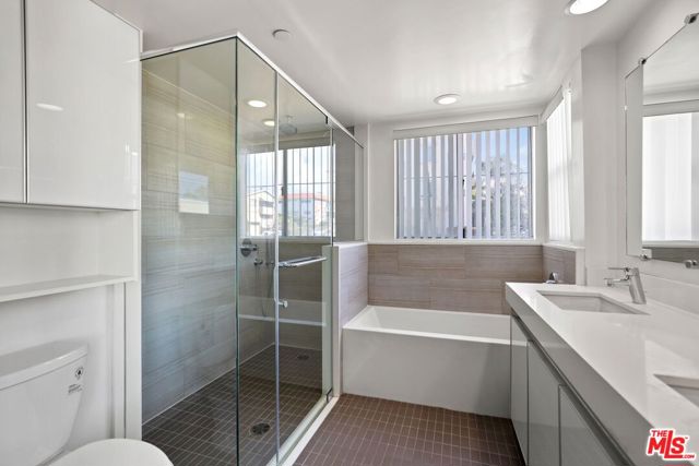 1301 Brockton Avenue, Los Angeles CA: https://media.crmls.org/mediaz/99164c00-10e5-4324-95e4-5a05a6b976e2.jpg