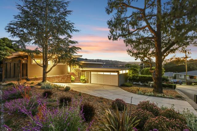 607 Dartmouth Avenue, San Carlos CA: https://media.crmls.org/mediaz/991709db-693a-4c81-8e98-539e4810ad2a.jpg
