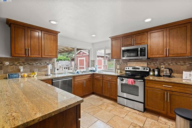 148 primrose ln, Vallejo CA: https://media.crmls.org/mediaz/9917daea-a613-47c4-8105-36d9bec8081a.jpg