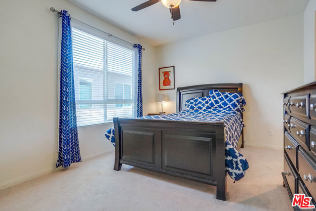 20619 Oakglen Lane, Winnetka CA: https://media.crmls.org/mediaz/99188a87-c05f-4762-a8f6-34554cd6f4ac.jpg