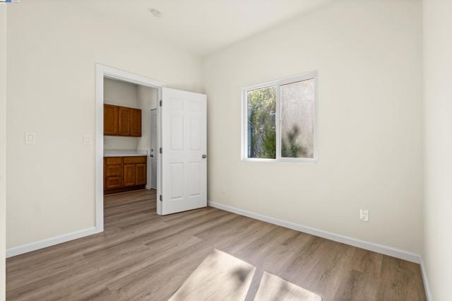 3411 Adeline St, Oakland CA: https://media.crmls.org/mediaz/991911ed-9da5-48ca-9041-6a5eee96313f.jpg