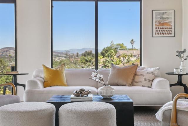 974 Via Hillview, Fallbrook CA: https://media.crmls.org/mediaz/99193150-54cd-4203-8921-0077e46d7b05.jpg