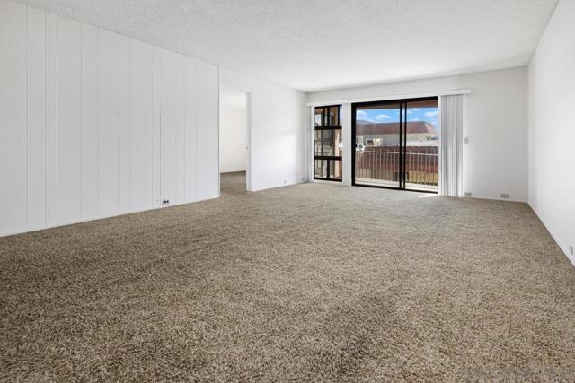 2600 TORRY PINES RD. #B27, La Jolla CA: https://media.crmls.org/mediaz/9919de7a-7a33-4780-adaf-6f2dc152b97d.jpg