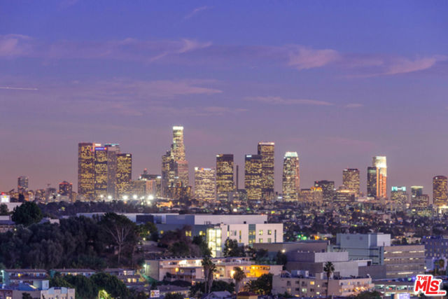 524 N Cummings Street, Los Angeles CA: https://media.crmls.org/mediaz/991b3c29-4d6a-4173-9633-33e7cd722f3d.jpg