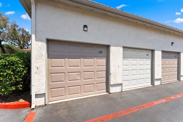 340 Isthmus Way, Oceanside CA: https://media.crmls.org/mediaz/991bf523-9ce6-4a91-9050-d1d4a3819563.jpg