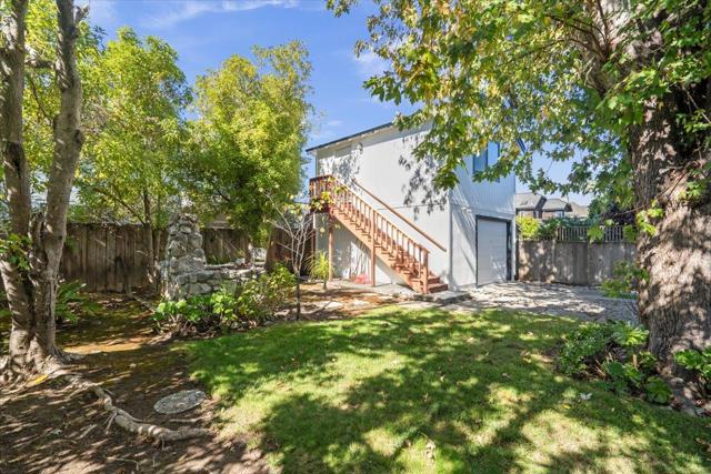211 2nd Avenue, Santa Cruz CA: https://media.crmls.org/mediaz/991c53fe-653b-425c-9336-565adbbd7f4a.jpg