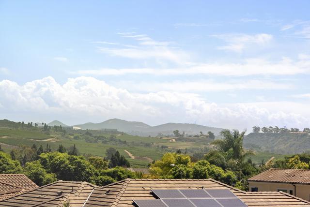 3619 N Fork Ave, Carlsbad CA: https://media.crmls.org/mediaz/991c5e92-42d1-469a-9177-2f3a9309684a.jpg