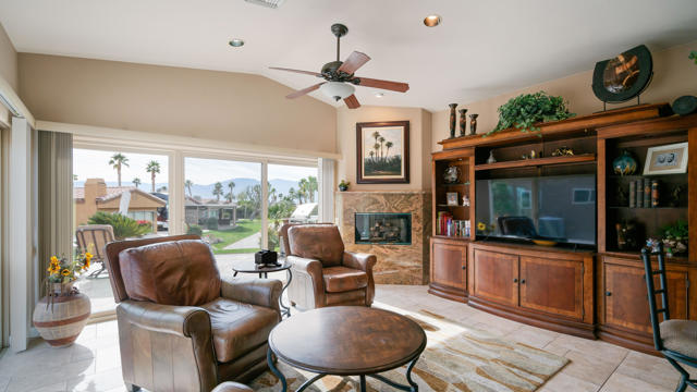 86169 Arrowood Avenue, Coachella CA: https://media.crmls.org/mediaz/991c6097-c9d1-4293-8565-a39b294927aa.jpg