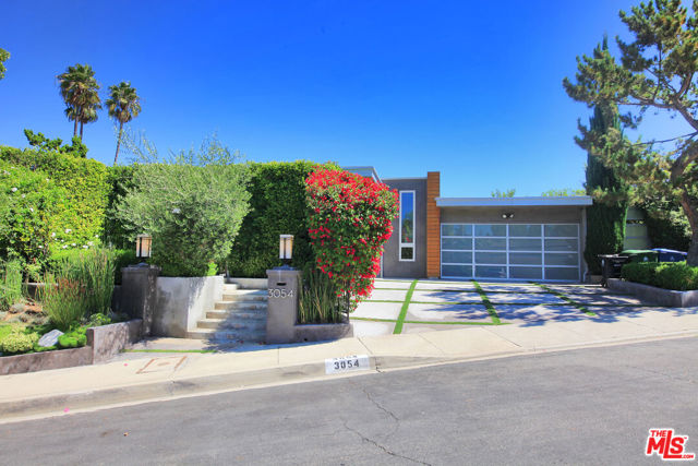 3054 Elvido Drive, Los Angeles CA: https://media.crmls.org/mediaz/991c7b72-b865-4b45-82bc-8d2f4f46970d.jpg