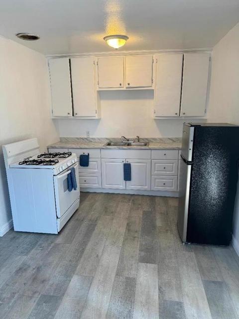 1323 El Serento Drive, Bakersfield CA: https://media.crmls.org/mediaz/991d55da-ccf8-4f72-823f-2be5907dc0fb.jpg