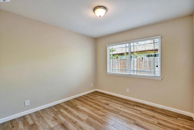 37659 Granville Dr, Fremont CA: https://media.crmls.org/mediaz/991da259-77fe-4306-90d3-41c8e1f943f4.jpg