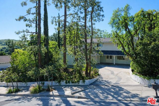 26026 Adamor Road photo 8