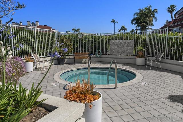1099 1st St, Coronado CA: https://media.crmls.org/mediaz/991e238d-900e-4b4c-8ccf-5aa94f8fa2ad.jpg
