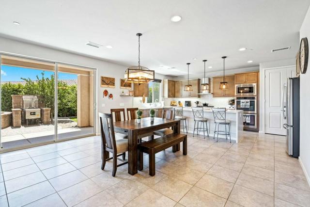 35551 Luna Court, Palm Desert CA: https://media.crmls.org/mediaz/991e9fd1-d064-4f73-9765-93e00f59f065.jpg