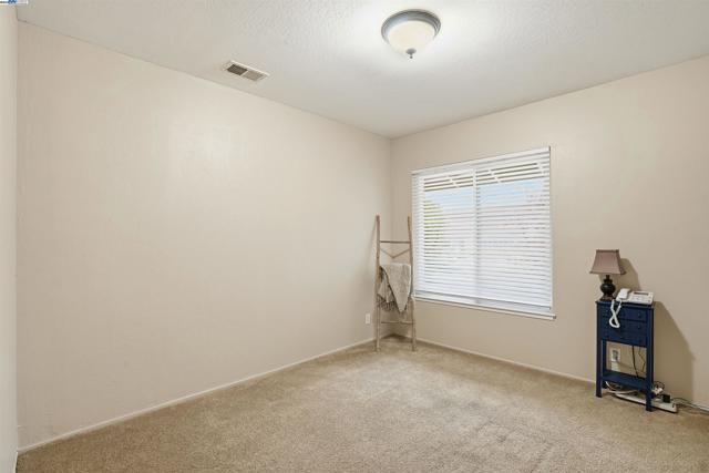 4490 Buckthorn Ct, Concord CA: https://media.crmls.org/mediaz/991ed3f5-886a-4a0f-9852-eef116656af6.jpg