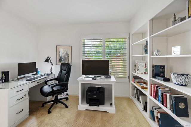 15462 Avenida Rorras, San Diego CA: https://media.crmls.org/mediaz/991f77e5-5ce9-4e68-9968-b2a8fc3add90.jpg