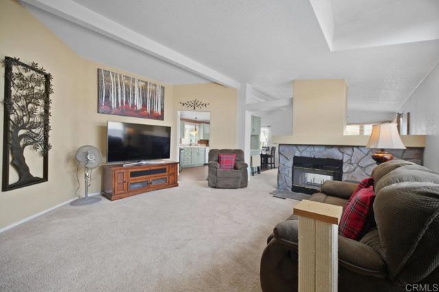Home for Sale in Lakeside