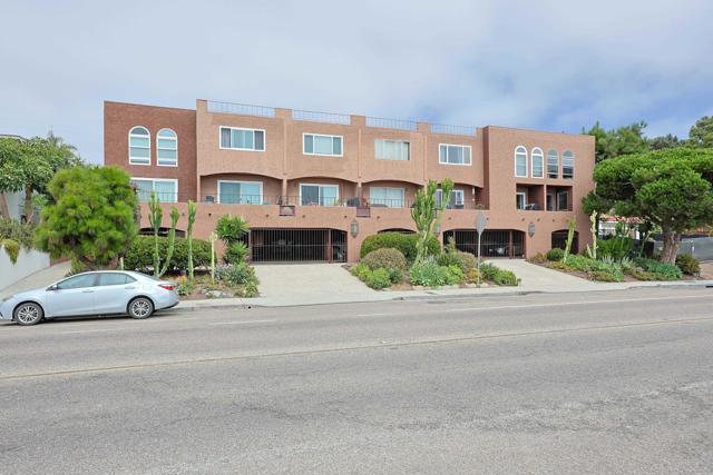 Detail Gallery Image 28 of 35 For 2222 Carmel Valley Road #1,  Del Mar,  CA 92014 - 2 Beds | 1/1 Baths