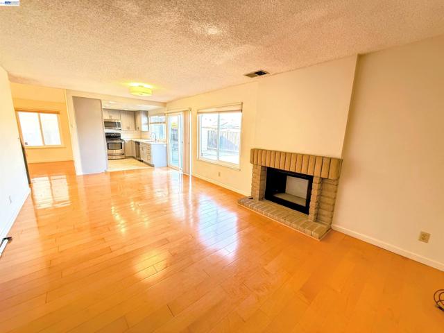 Image 7 of 23 For 710 Fountainhead Dr