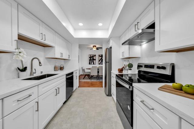 1500 Howard Avenue, Burlingame CA: https://media.crmls.org/mediaz/99203e2f-1472-4dfc-a935-19a4efde984e.jpg