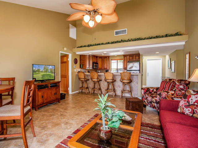 40553 Pebble Beach Circle, Palm Desert CA: https://media.crmls.org/mediaz/9920b0a5-04e7-49bd-824c-2a54af0f1600.jpg