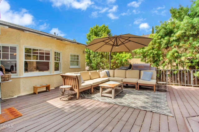 2727 Hollister Terrace, Glendale CA: https://media.crmls.org/mediaz/99217cec-3689-40a9-aa0e-f1730934467f.jpg