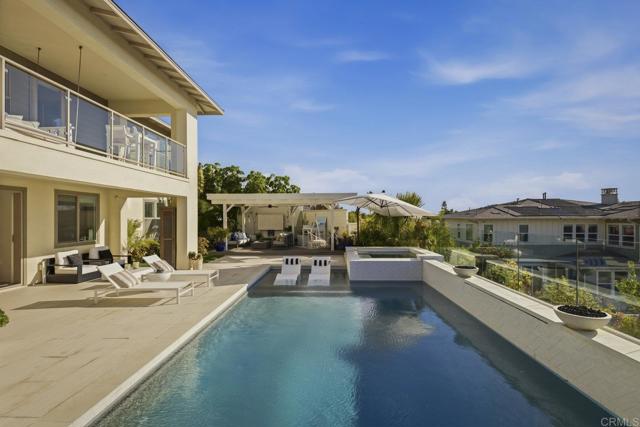 870 Hymettus Avenue, Encinitas CA: https://media.crmls.org/mediaz/9921c868-a9ee-404d-b55a-126a473c37b3.jpg