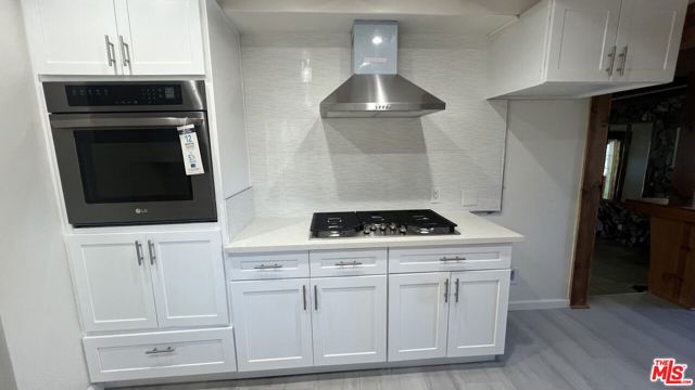 22111 Independencia Street, Woodland Hills CA: https://media.crmls.org/mediaz/992295f0-ad32-4485-9065-e8f71fa2a9f5.jpg