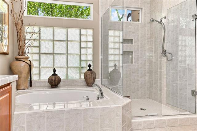 370 Gold Canyon Drive, Palm Desert, CA 92211