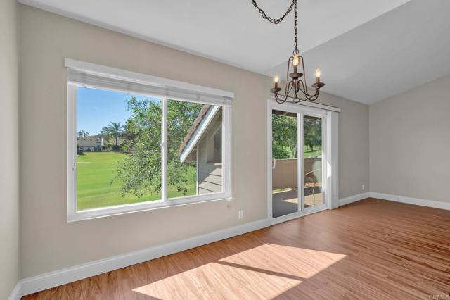 Detail Gallery Image 12 of 38 For 1091 Shadowridge Dr #118,  Vista,  CA 92081 - 2 Beds | 2 Baths