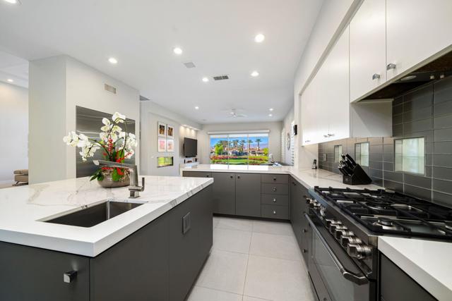 770 Deer Haven Circle, Palm Desert CA: https://media.crmls.org/mediaz/9924a44a-ea7b-4583-bef1-8a1e19f014e9.jpg