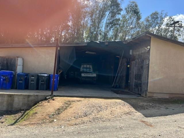9946 Nutby Lane, Escondido CA: https://media.crmls.org/mediaz/9924a4a2-5ec0-4f98-9ecd-81861372c282.jpg